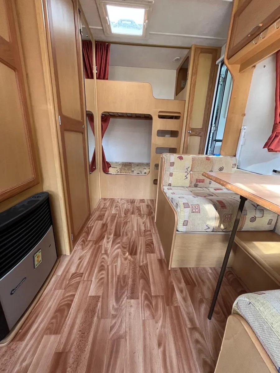 Caravan - Image 3