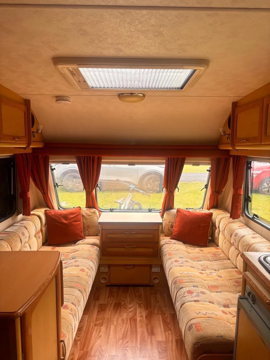 Caravan - Image 4