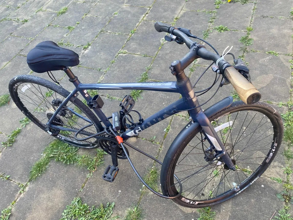 BIKE GIANT For SALE - Image 4