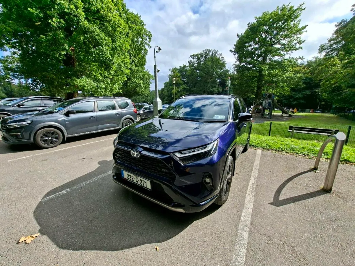 Toyota RAV4 Sport - Hybrid - Image 3
