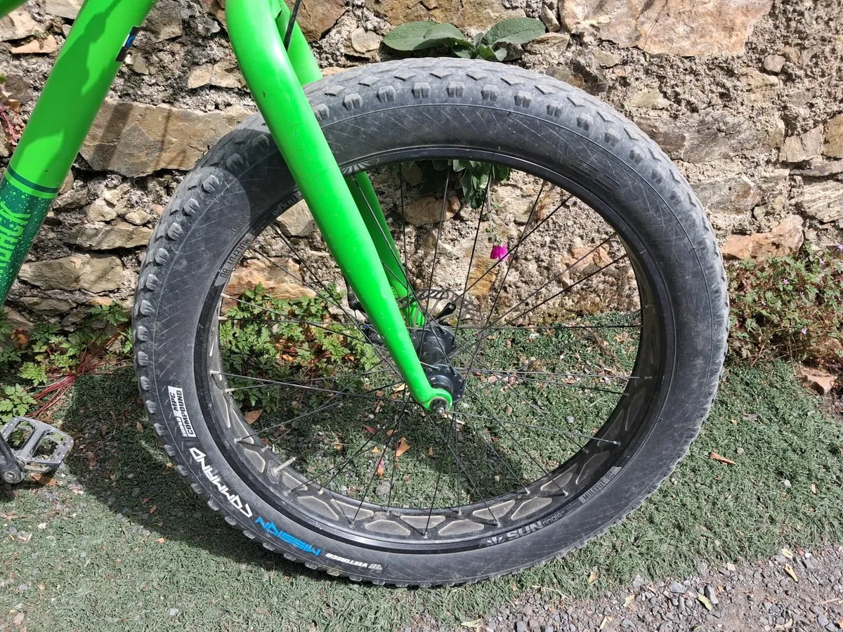 Online Auction Of A Scoop Sport Fatbike - Image 3