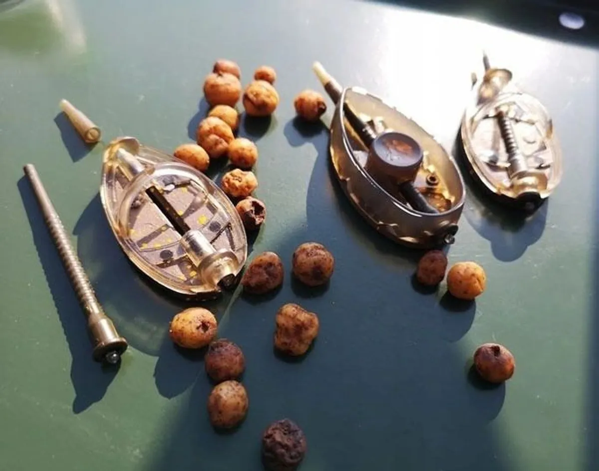 NEW - Size XL - Set of (2x60g) "Douglas" + (2x50g) ,,Aperio'' Mikado Method Feeder Q.M.F. System + Mould - Carp Tench Bream Feeder Method Pellet Dumbells Hybrid Roach - Image 4