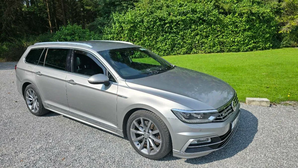 Volkswagen passat rline estate automatic - Image 2