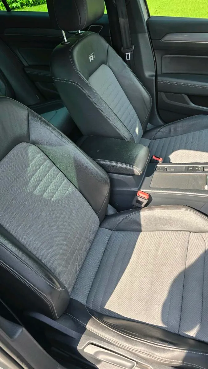 Volkswagen passat rline estate automatic - Image 4
