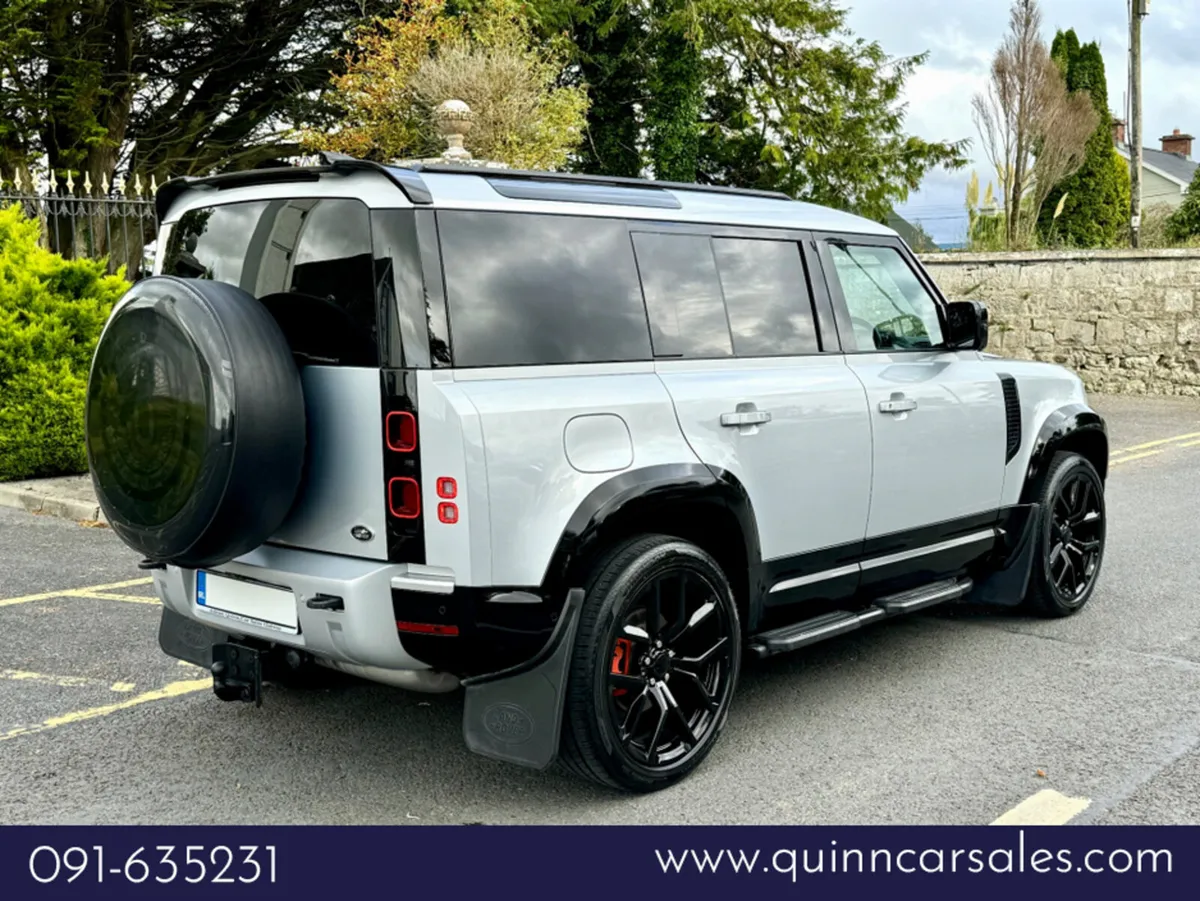 Land Rover Defender 110 3.0d 250 BHP MHEV AUTO==HI - Image 3