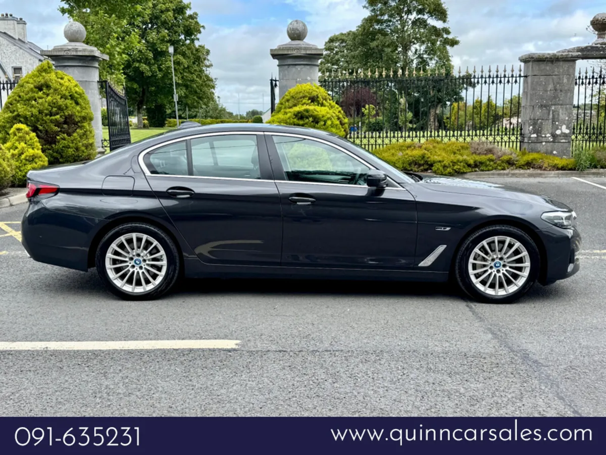 BMW 5-Series 530e SE AUTO PLUG IN HYBRID 290 BHP - Image 2