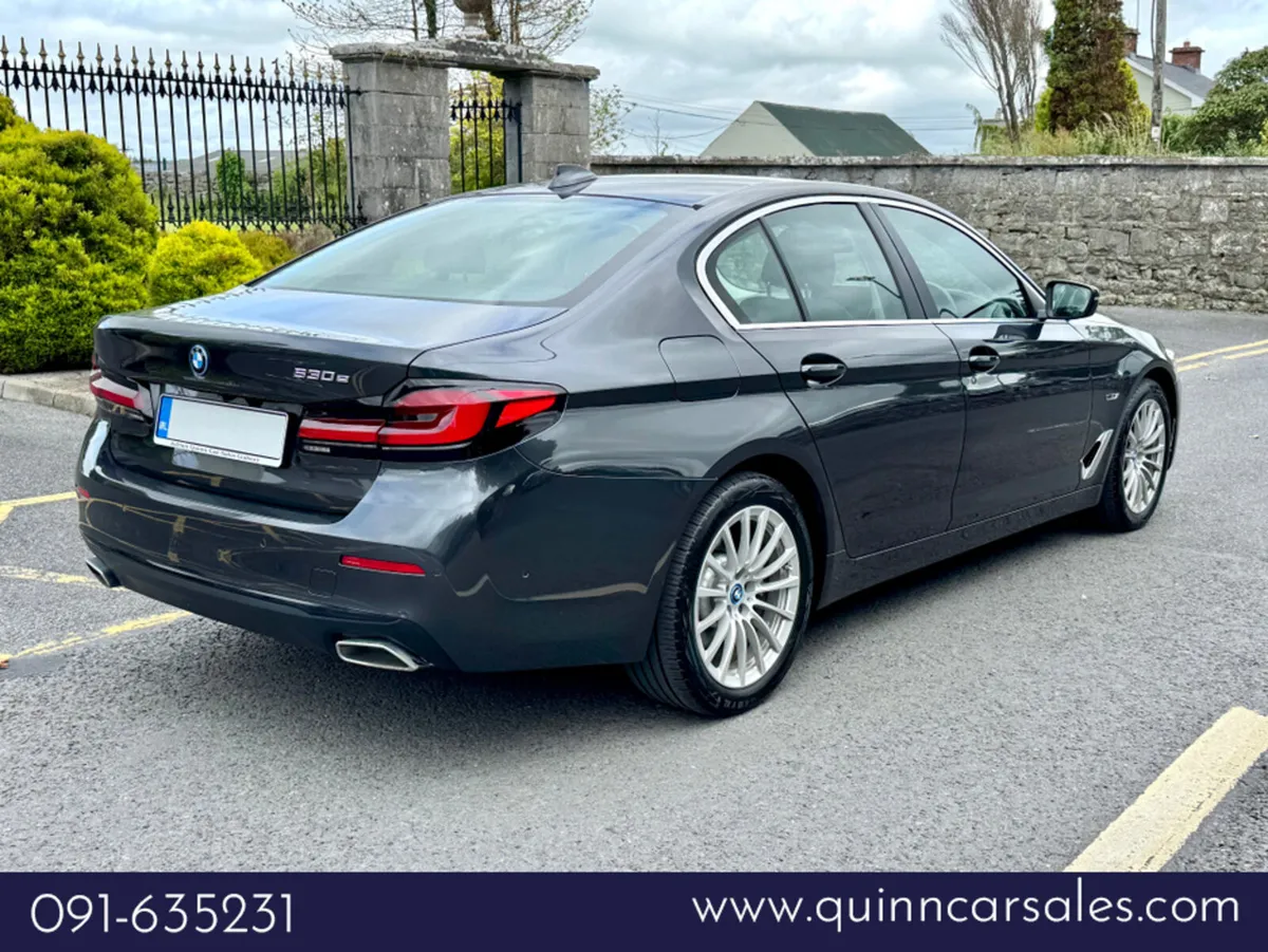 BMW 5-Series 530e SE AUTO PLUG IN HYBRID 290 BHP - Image 3