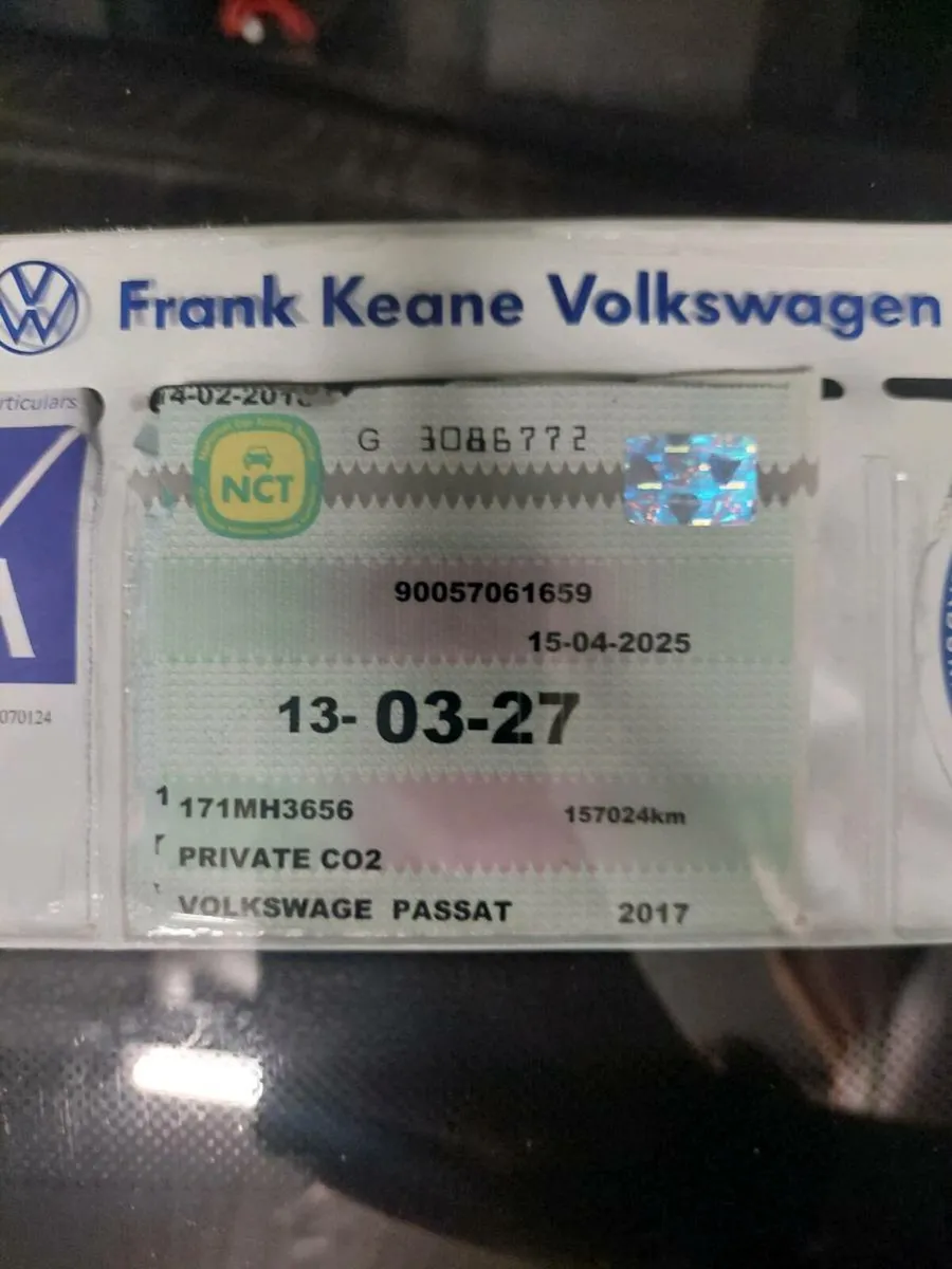 2017 Volkswagen Passat - Image 4