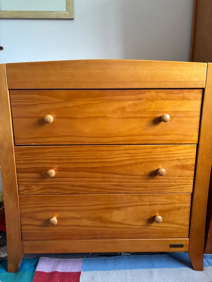 Nursery wardrobe and chest of drawers - Image 1