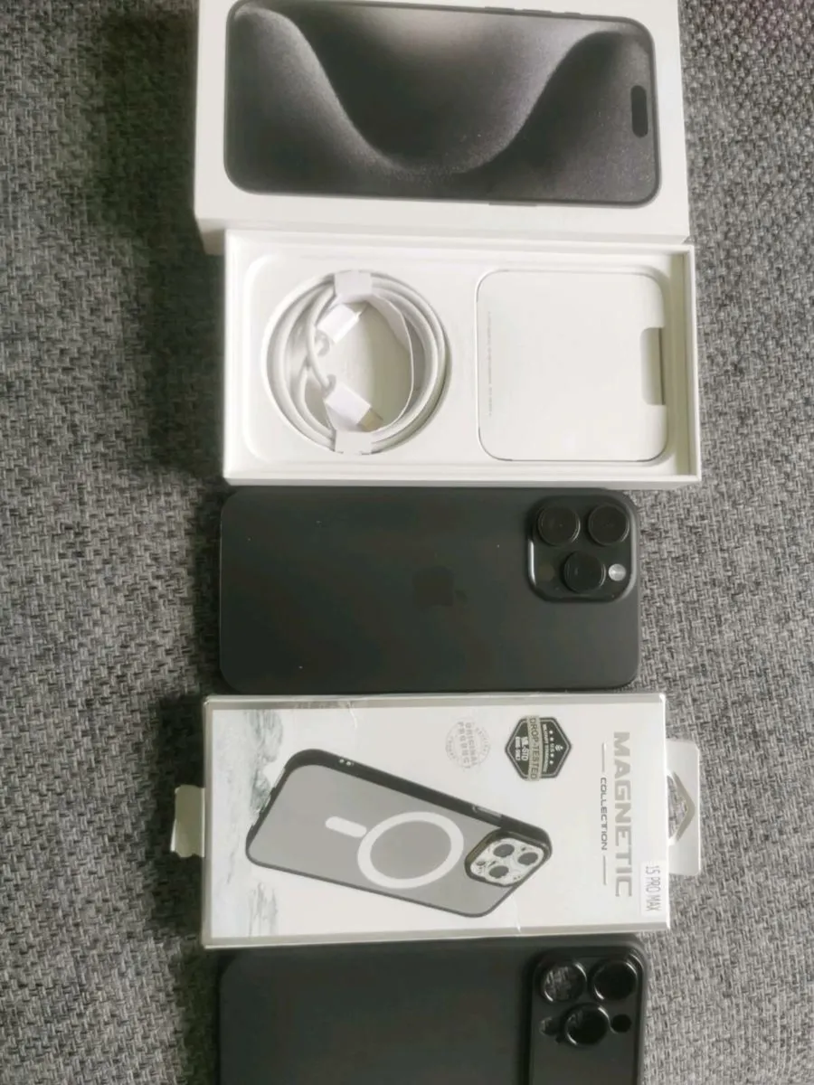 512GB iPhone 15 pro max - Image 3