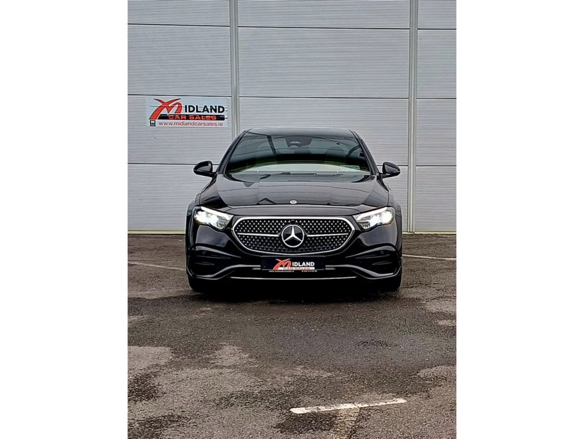 Mercedes-Benz E-Class E220D AMG LINE PLUS *MACCHIA - Image 3