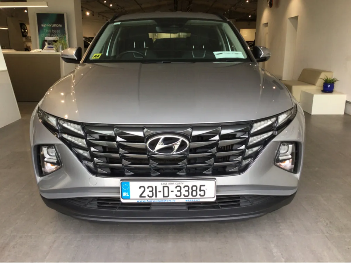 Hyundai Tucson EXECUTIVE HYBRID - Image 4