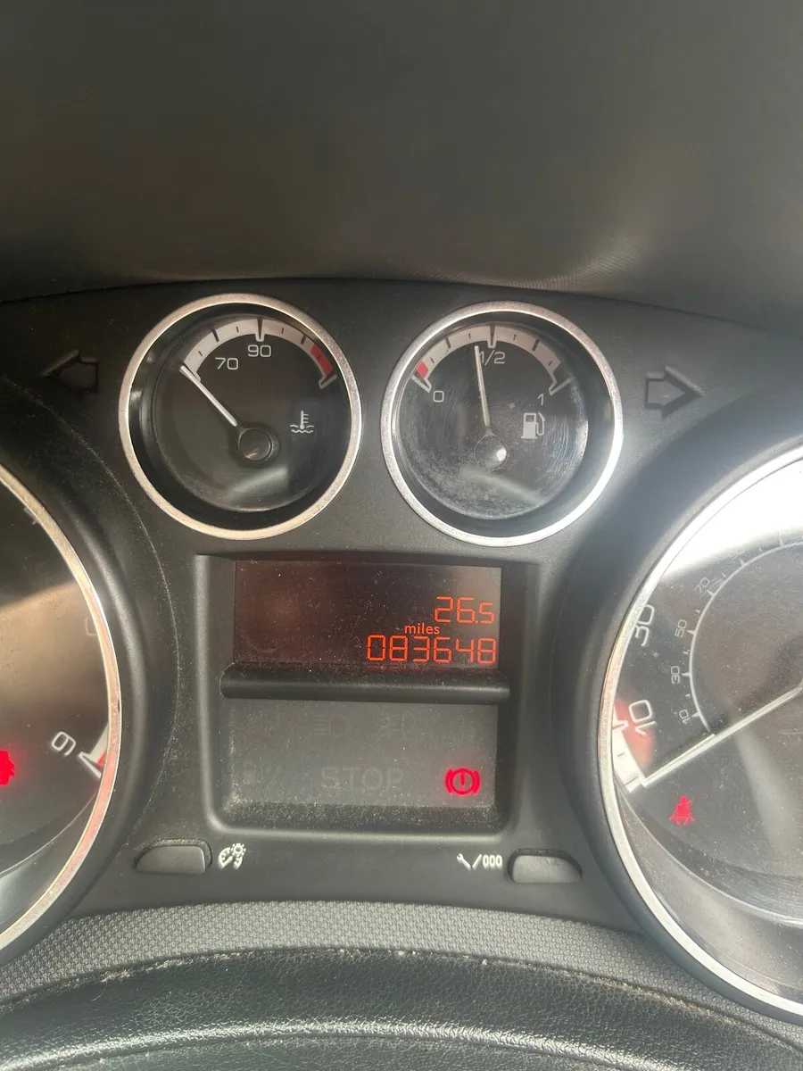 Peugeot 308 2011 - Image 3