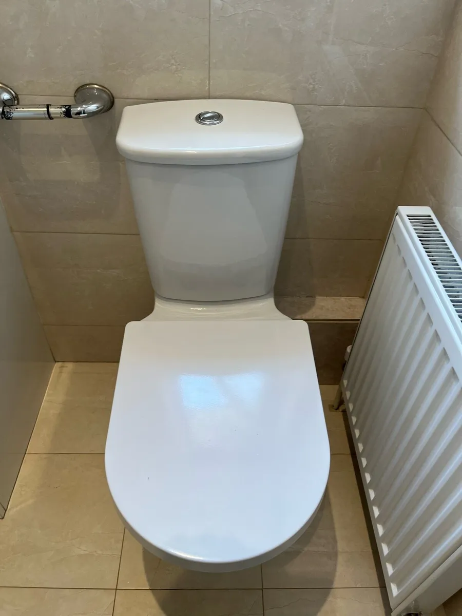 WC open back - Image 1