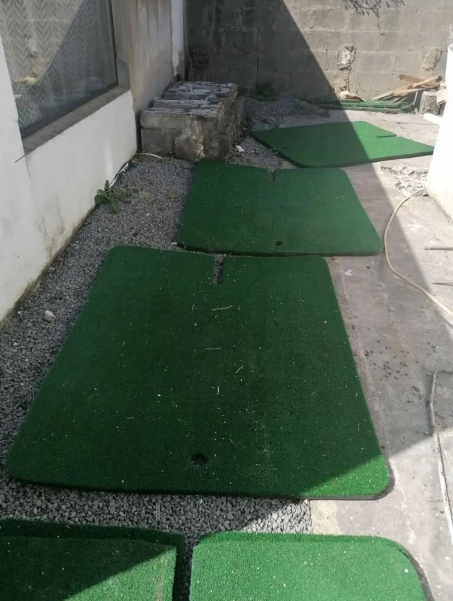 Golf putting mats/Crazy Golf Mats - Image 1