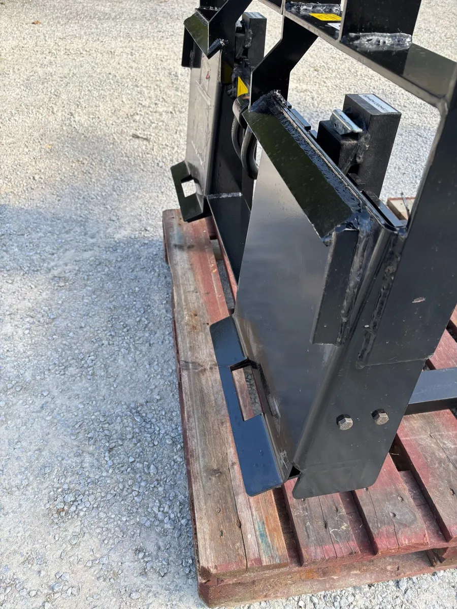 Bobcat Skidsteer Pallet forkes 2000kg - Image 3