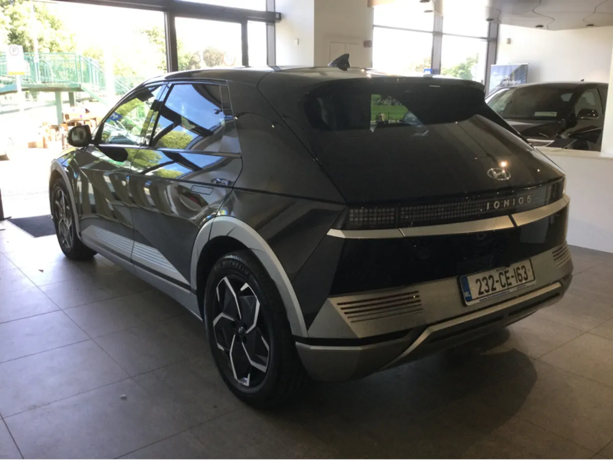 Hyundai IONIQ 5 PREMIUM LE 77KW ** LONG RANGE BATT - Image 3
