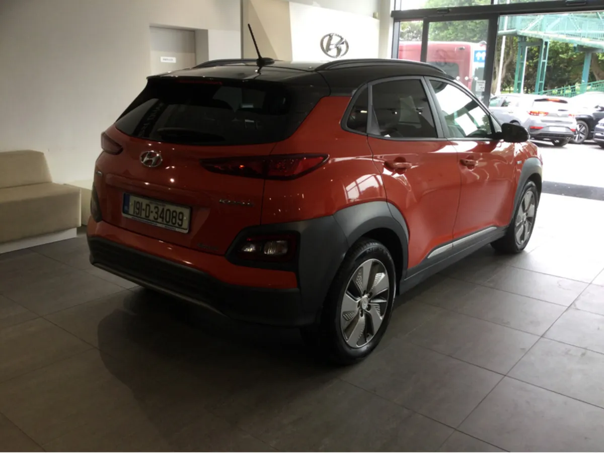 Hyundai KONA PREMIUM  EV 64KW ** ONLY 33K KMS ** L - Image 2