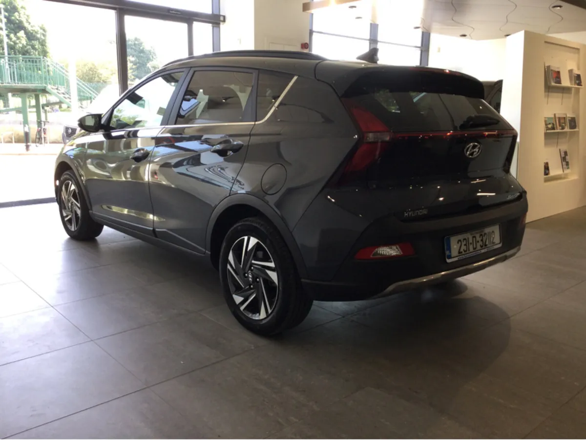 Hyundai Bayon EXECUTIVE - Only 8,000 Km - Warranty - Image 4