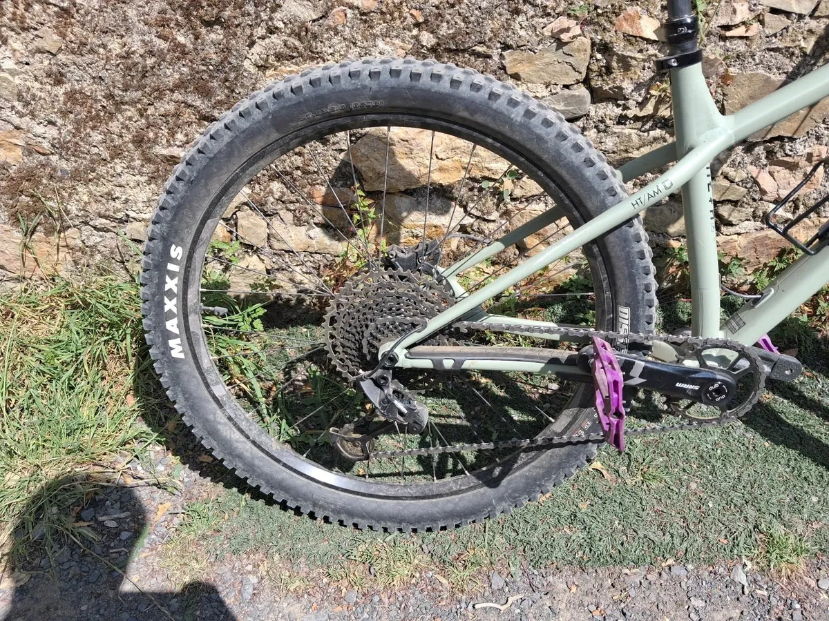 Online Auction Of A Commencal  Fatbike - Image 4