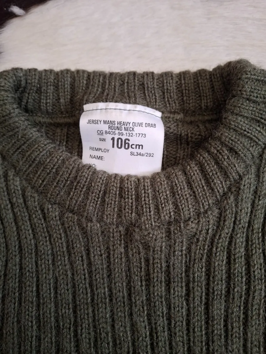 VINTAGE  ARMY JUMPER - Image 2
