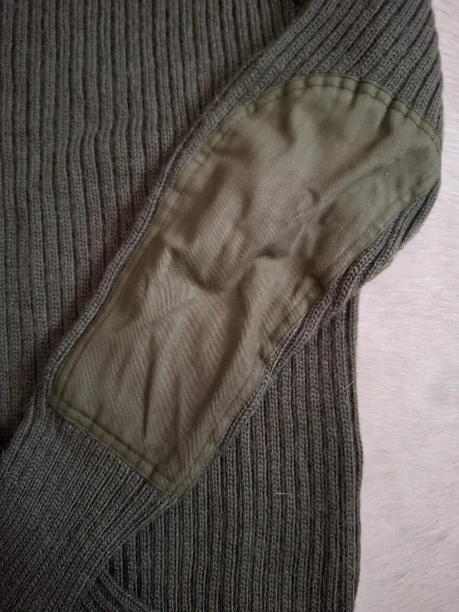 VINTAGE  ARMY JUMPER - Image 4
