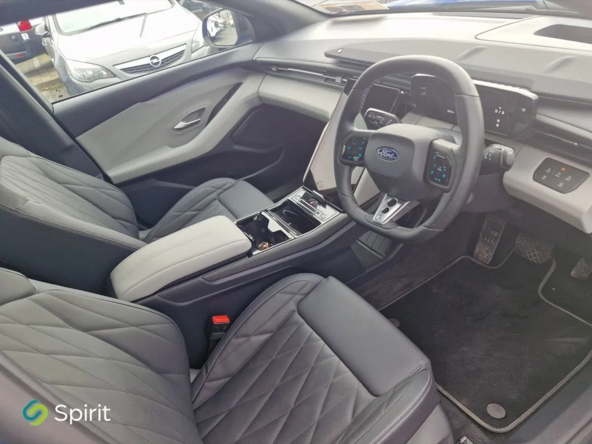 Ford Capri Ford Capri Premium 77kwh Extended Range - Image 4