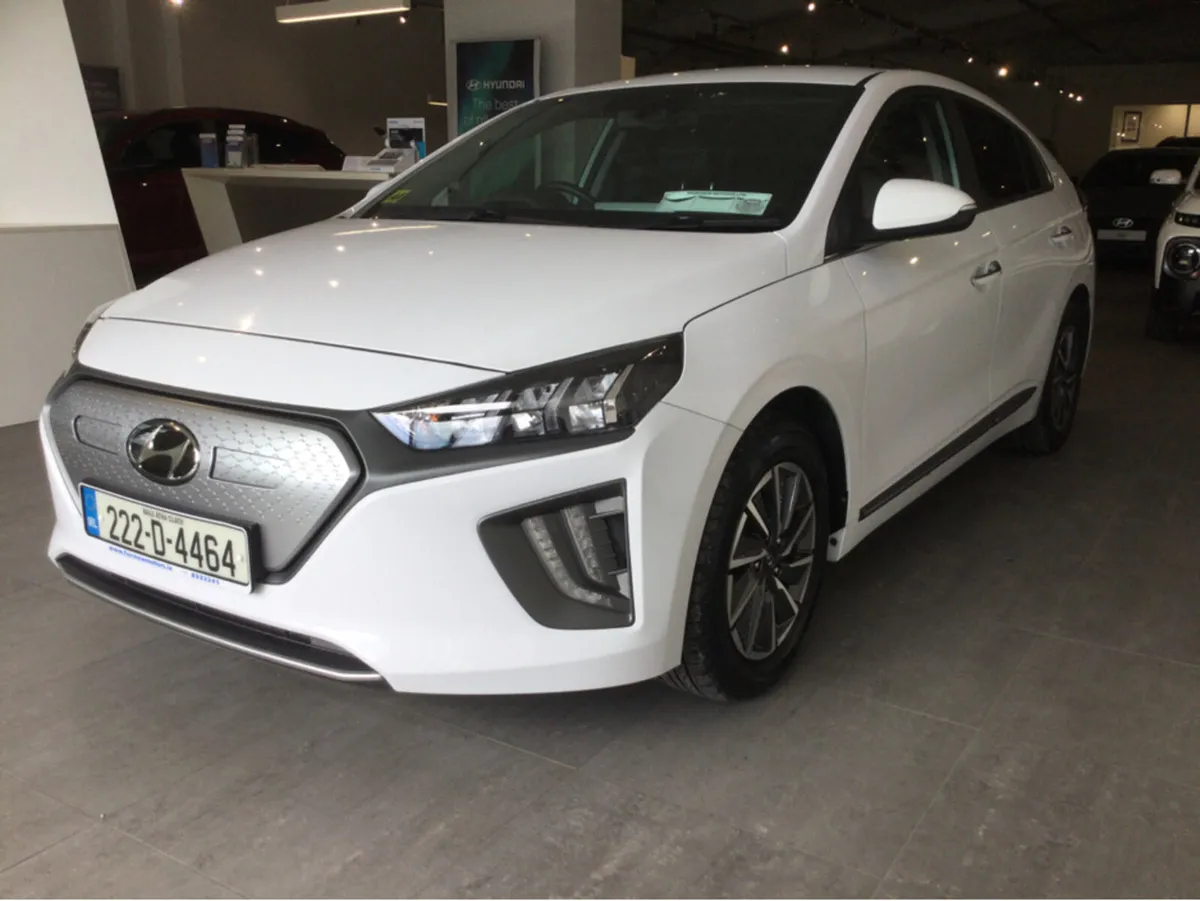 Hyundai IONIQ EV PREMIUM - 1 Owner - Leather Inter - Image 4