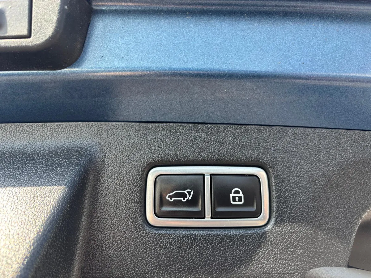 Kia Sorento 2021  K4  MODEL  TOP  OF  THE  RANGE - Image 4