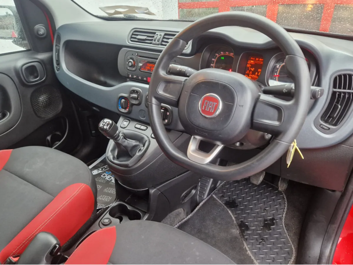 Fiat Panda POP 1.2 69BHP 5DR - Image 4