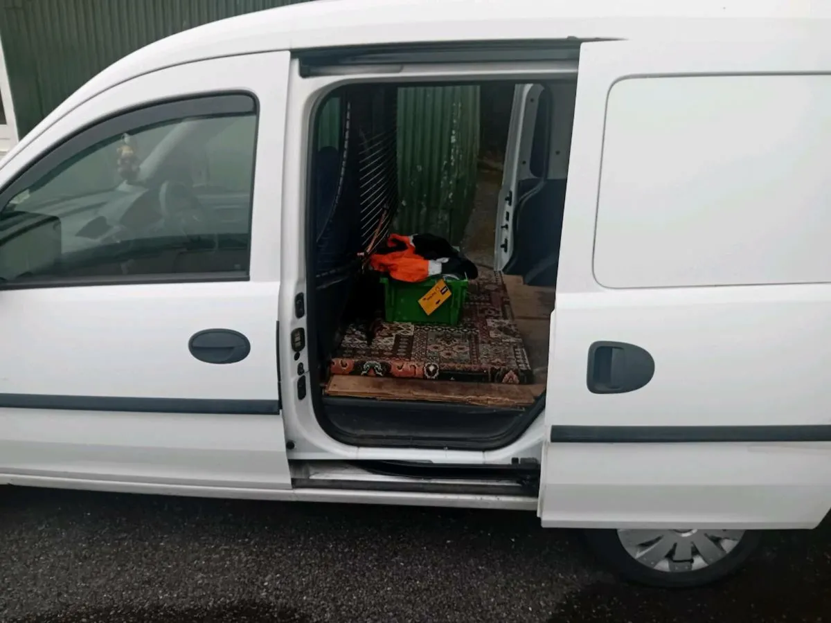 Opel Combo van - Image 2