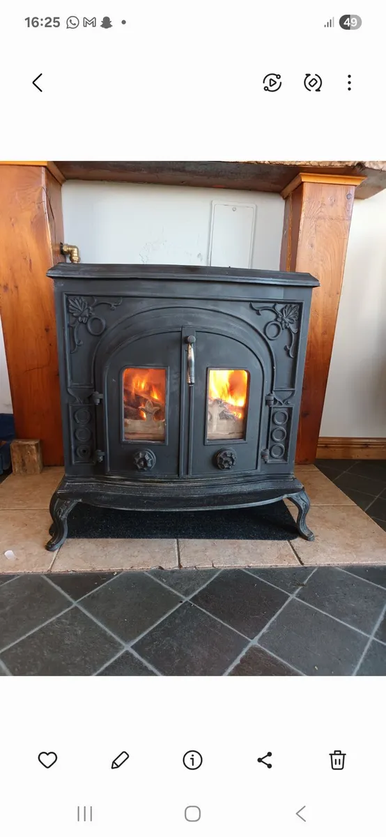 Solid flue stove - Image 1