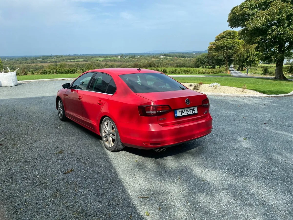 Volkswagen Jetta 2017 - Image 4