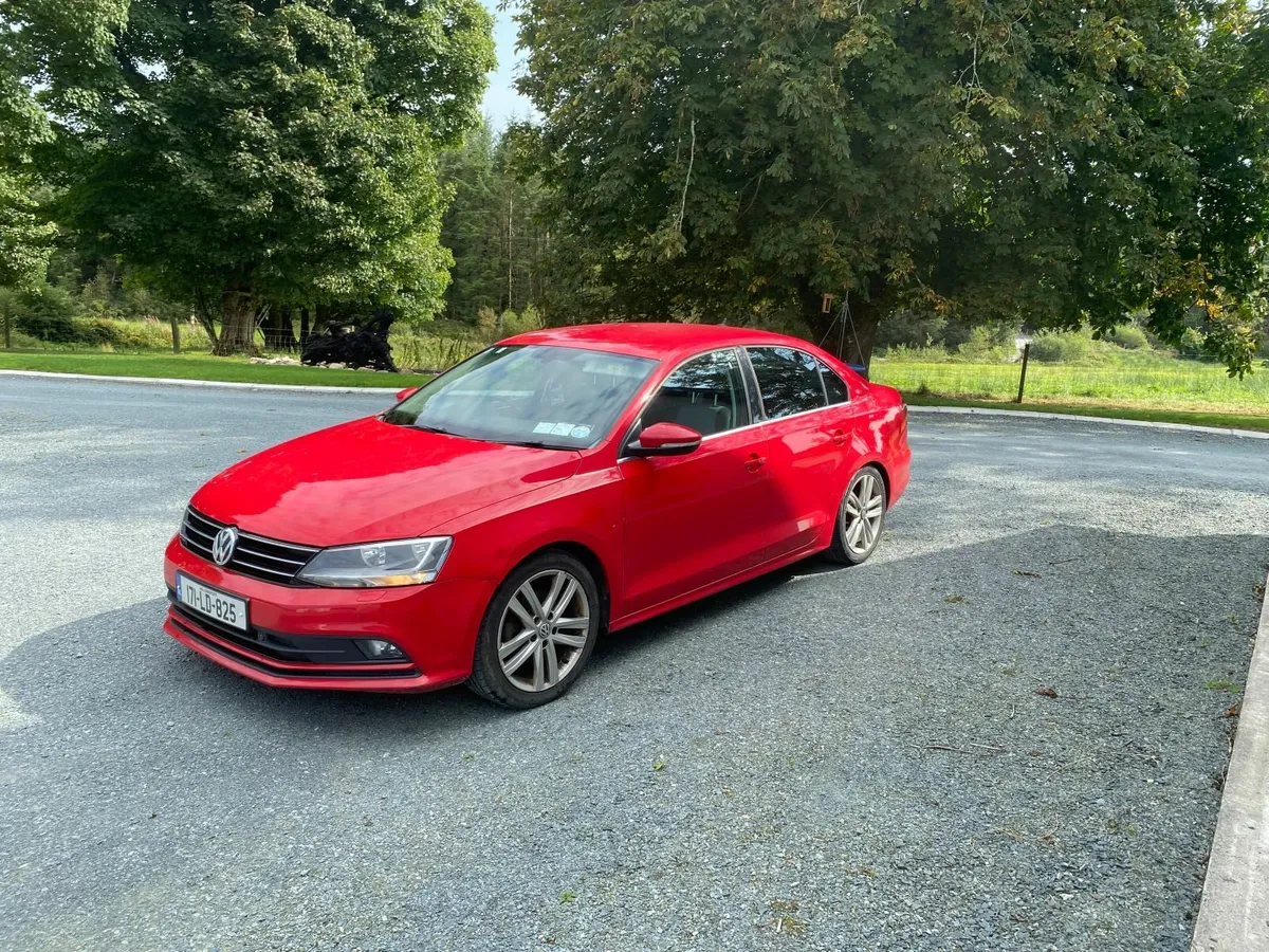Volkswagen Jetta 2017 - Image 2