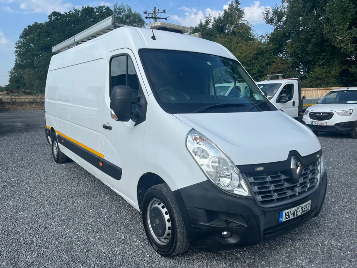 Renault Master 2.3L w/Roof Rack & Ladder - Image 1