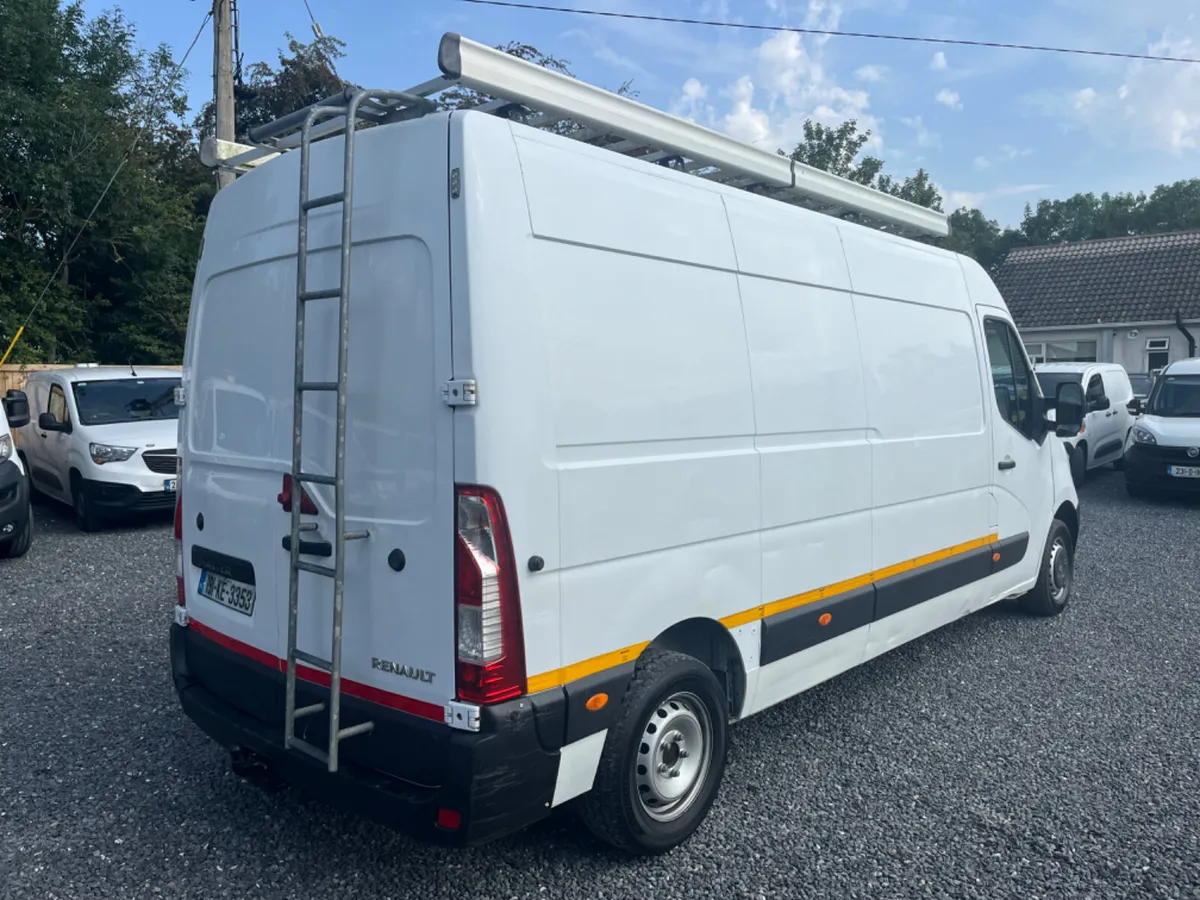 Renault Master 2.3L w/Roof Rack & Ladder - Image 3