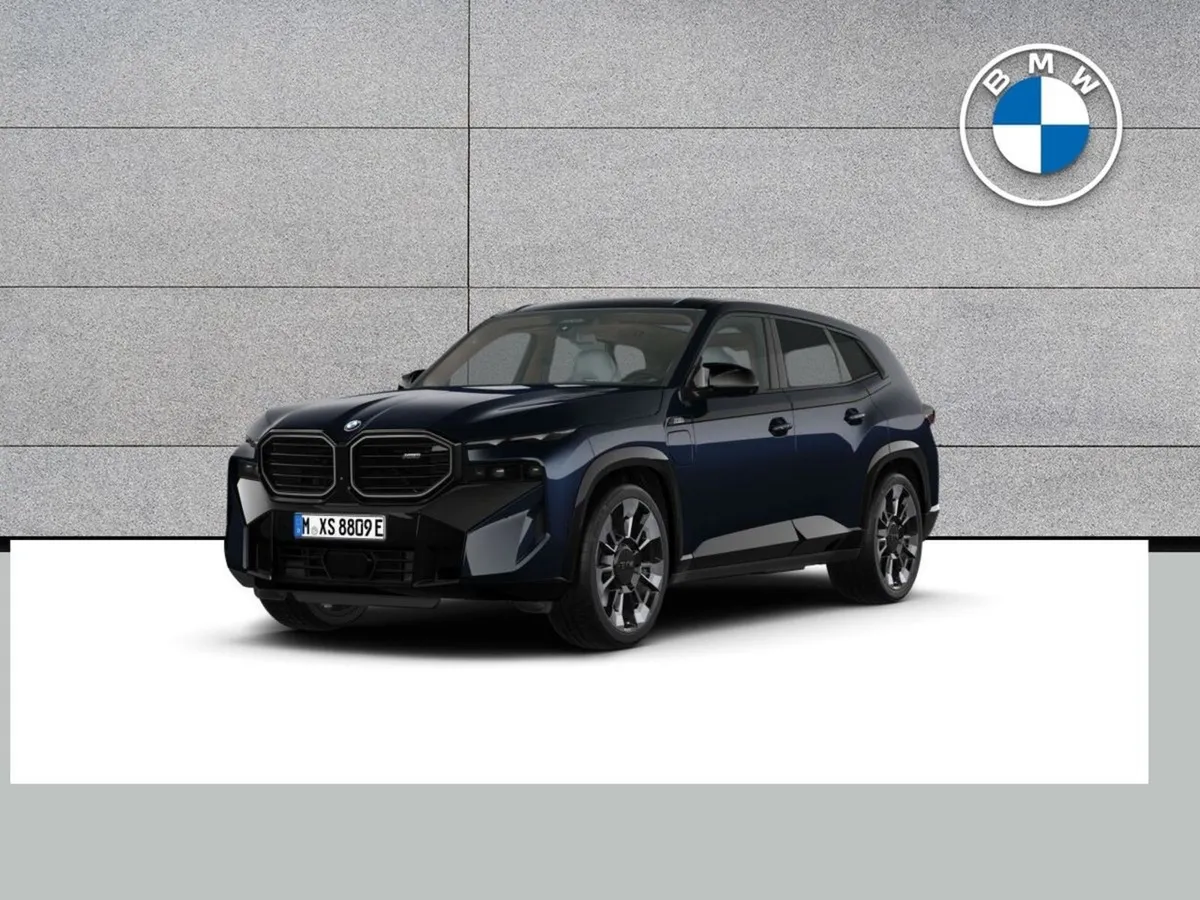BMW XM 50e - Image 1