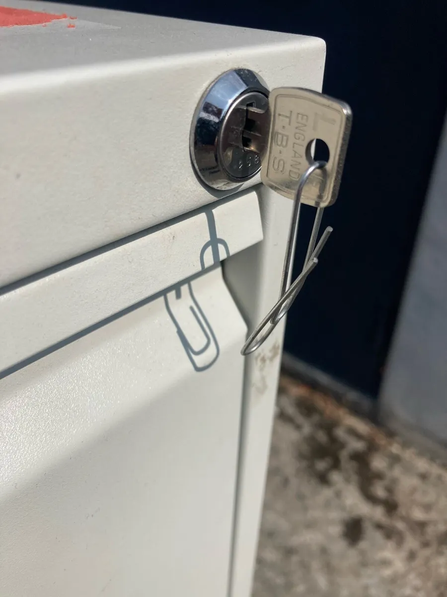 Filing Cabinet - Image 3