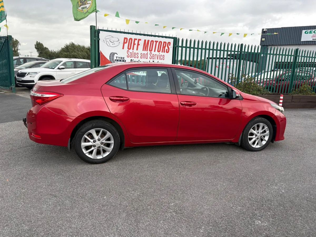 Toyota Corolla 2014 - Image 2
