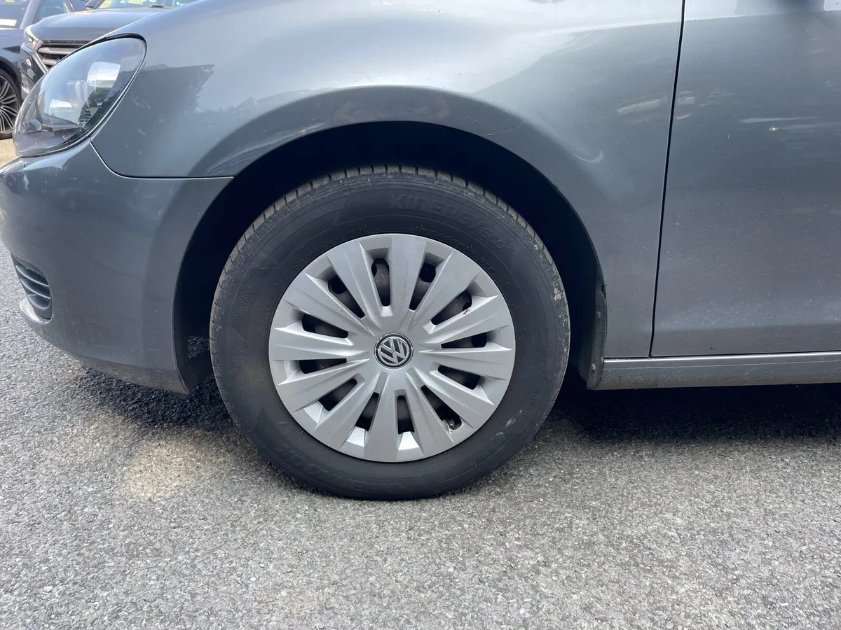 Volkswagen Golf - Image 4