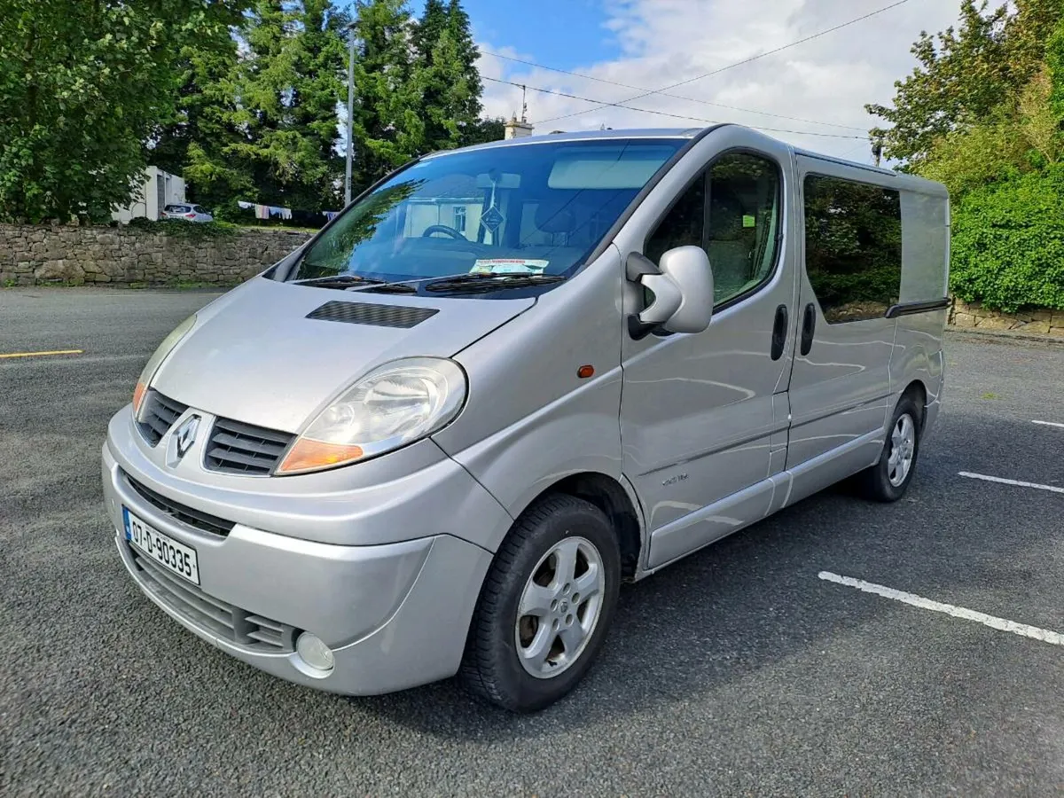 Renault Trafic Crew Cab - Image 2