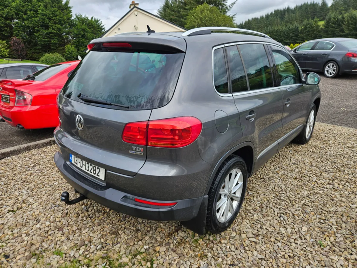 Volkswagen Tiguan SPORT 2.0 TDI MANUAL 6SPEED FWD - Image 4
