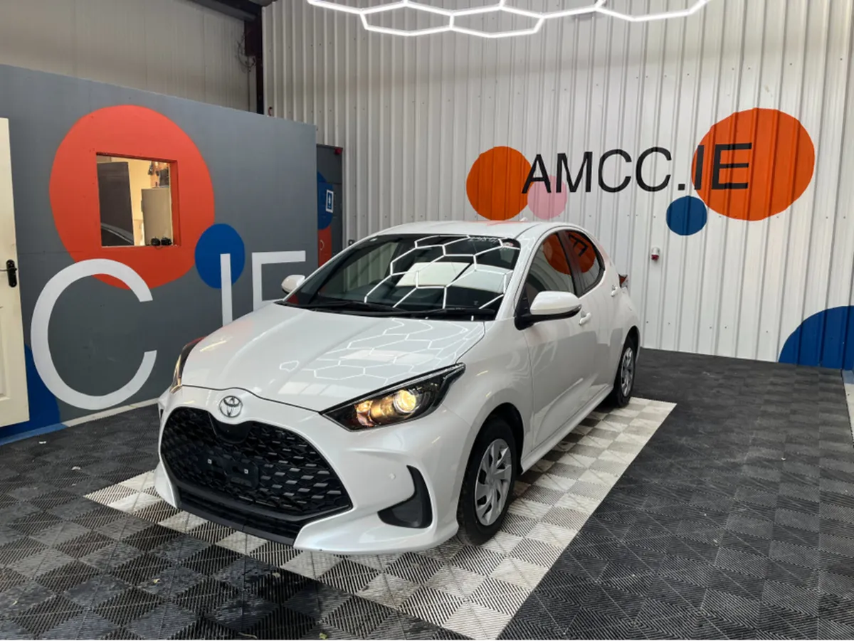 Toyota Yaris 1.0 PETROL / 7k KMs / REVERSE CAMERA - Image 3