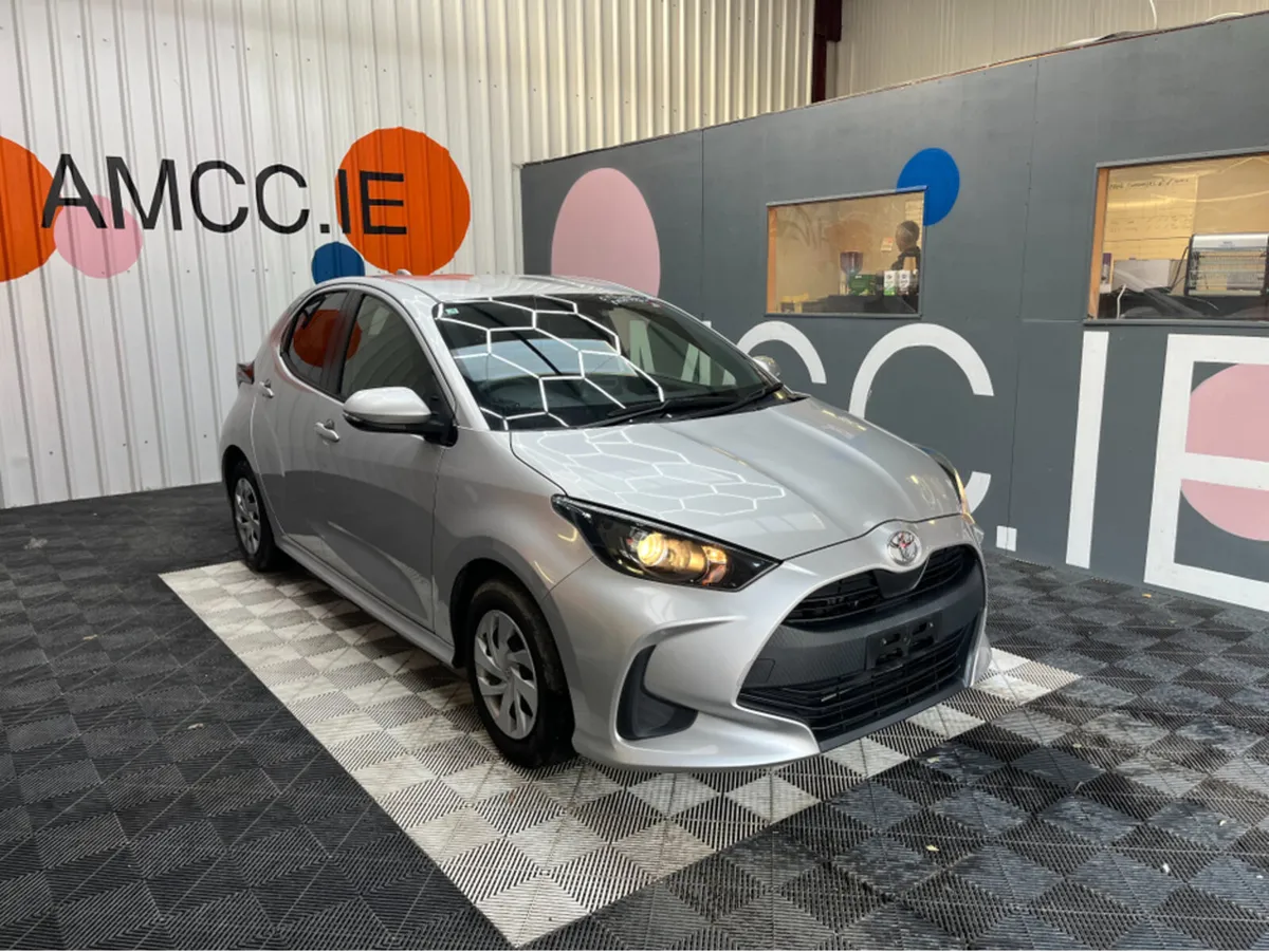 Toyota Yaris 1.0 PETROL / 72k KMs / REVERSE CAMERA - Image 1