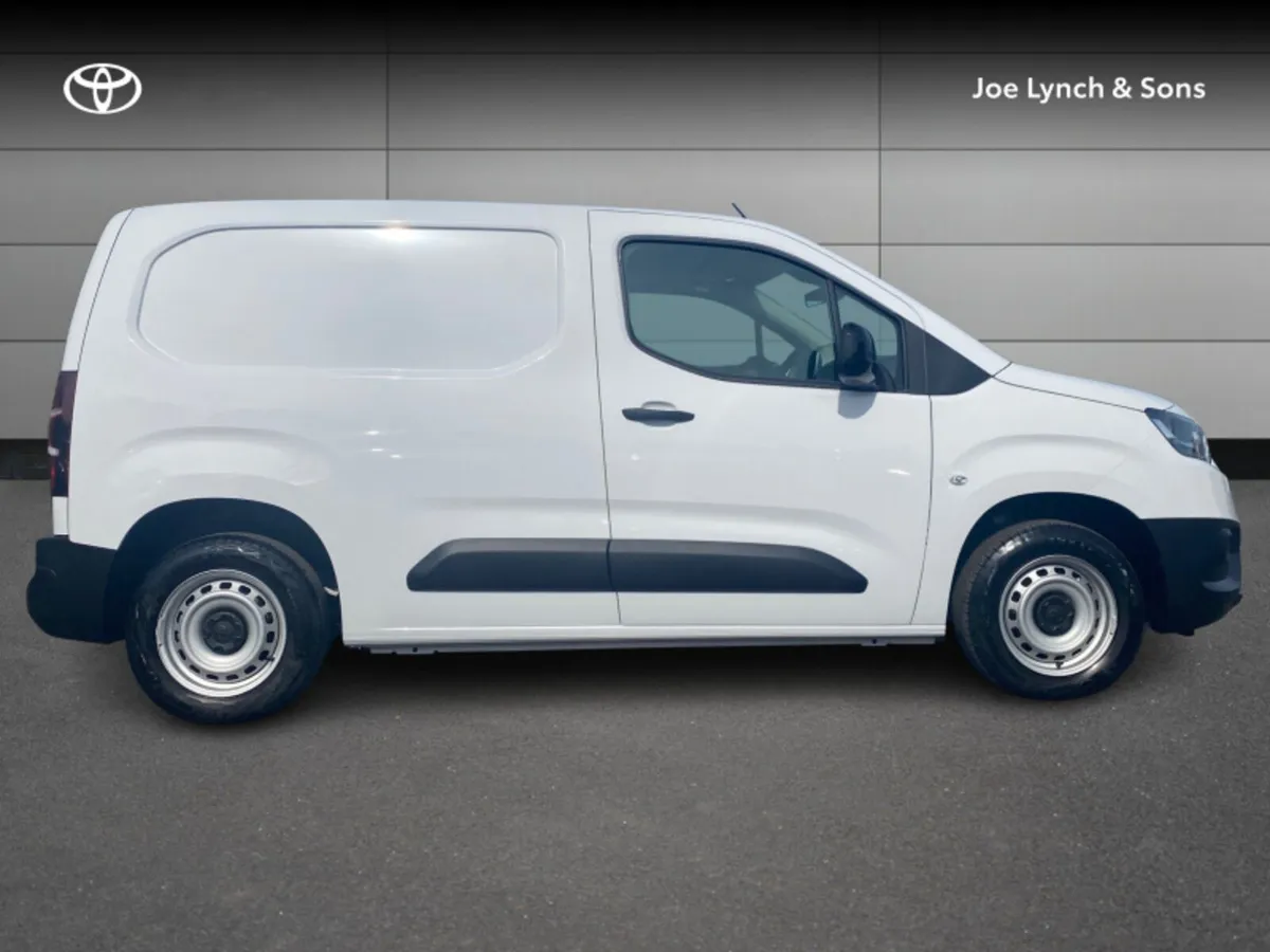 Toyota Proace City SWB GX 100HP 650KGS - Image 3