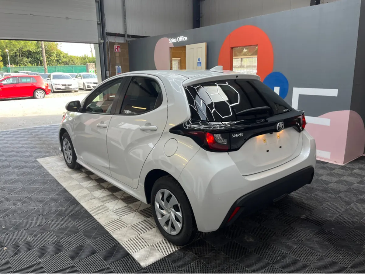Toyota Yaris 1.0 PETROL / 8k KMs / REVERSE CAMERA - Image 4
