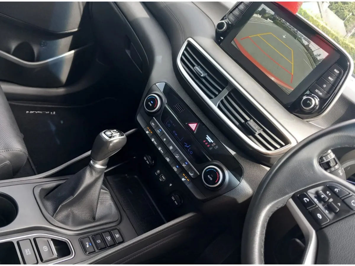 Hyundai Tucson IX35 EXECUTIVE PLUS 5DR - Image 4