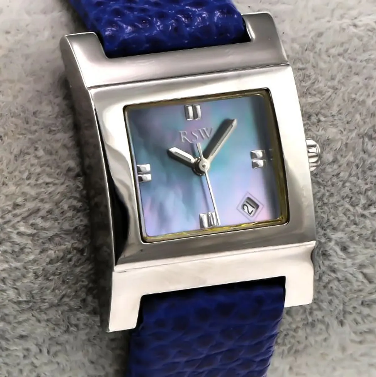 Ladies Swiss RSW Watch - Image 1