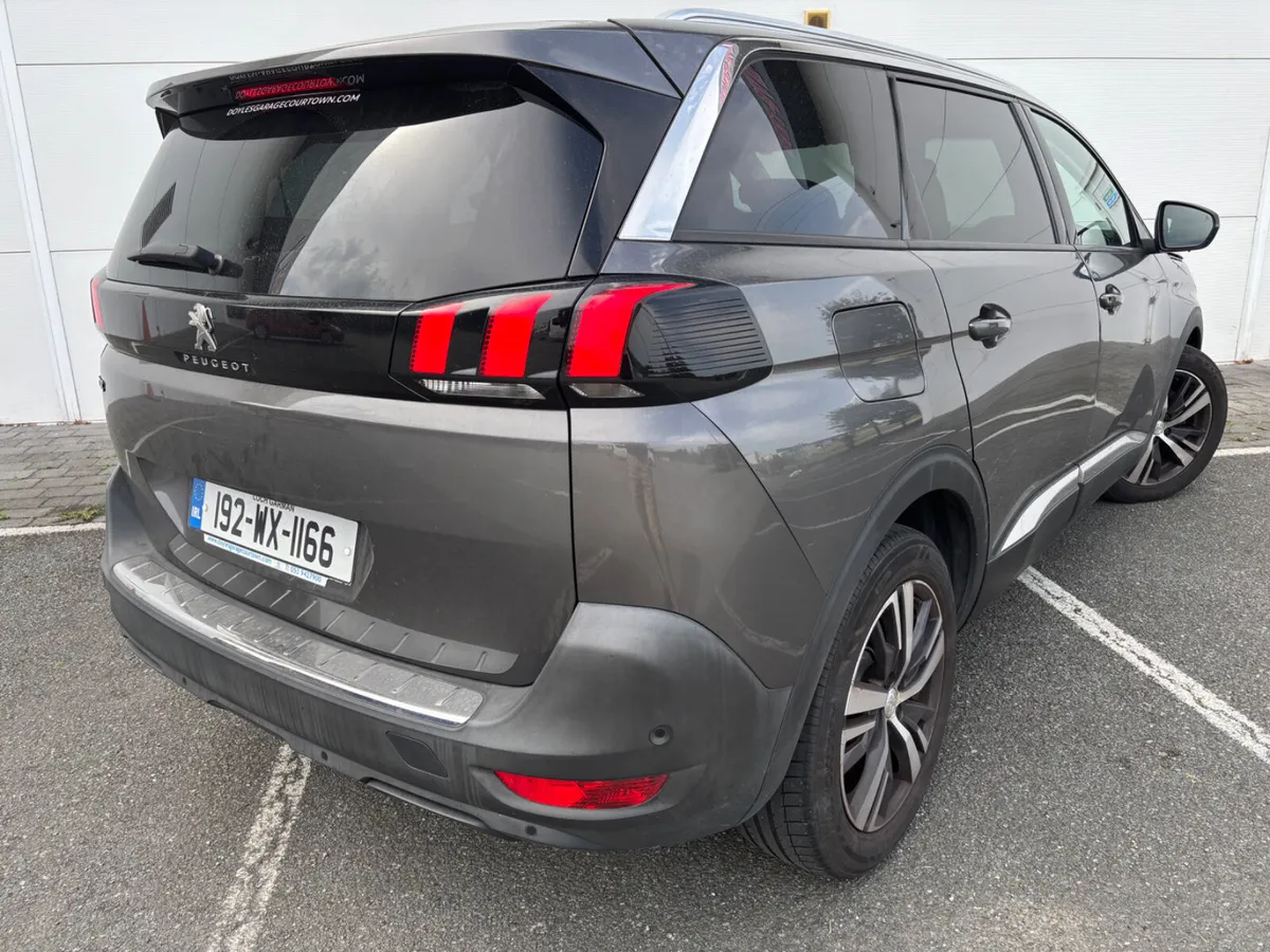 2019 PEUGEOT 5008 7 ST 1.2i ALLURE FSH - Image 4