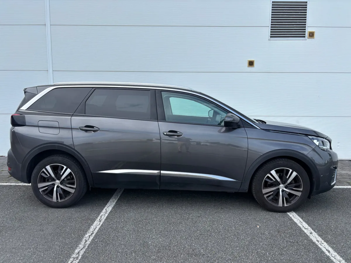 2019 PEUGEOT 5008 7 ST 1.2i ALLURE FSH - Image 3